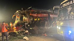Yamuna Expressway accident: यमुना एक्सप्रेसवे पर भीषण हादसा, बस-ट्रक की टक्कर में पांच की मौत, 18 घायल