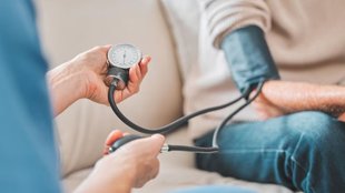 Blood Pressure Control Tips: एक्सरसाइज से होगा ब्लड प्रेशर कंट्रोल