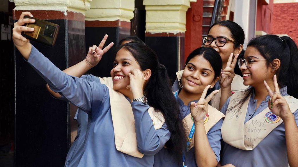 CBSE, Single girl child, merit scholarship scheme