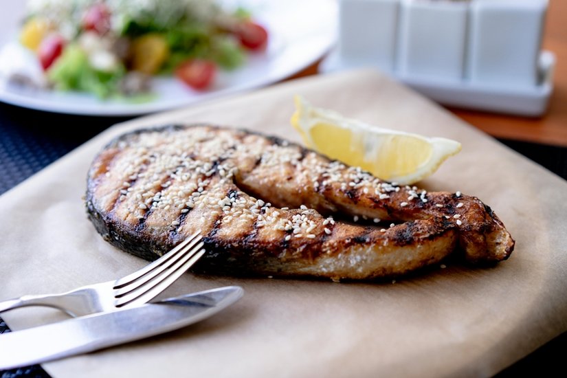 Can milk cause white spots after fish