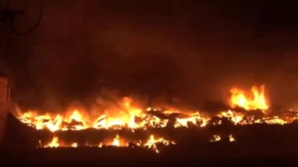 Delhi Fire Breaks Out | Alipur area | delhi news