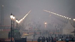 Delhi Weather News: दिल्ली में ठंड कब पड़ेगी? अगले तीन दिनों के लिए ये है मौसम का अनुमान