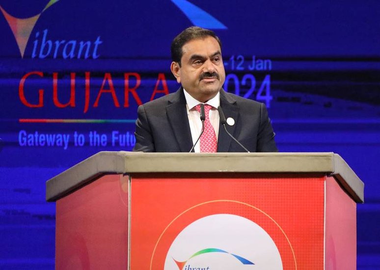 फोर्ब्स की लिस्ट के अनुसार गौतम अडानी भारत के दूसरे सबसे अमीर व्यक्ति हैं जिनकी नेट वर्थ 116 अरब डॉलर (9.70 लाख करोड़ से भी ज्यादा) है। (Photo: Indian Express)