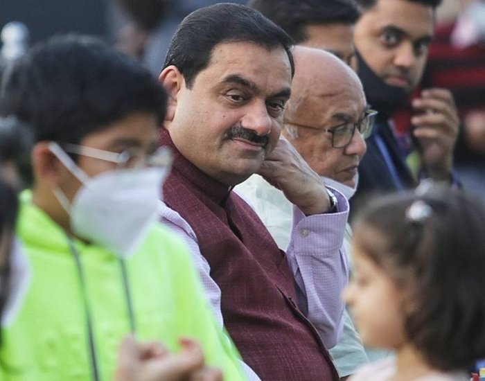 अडानी टोटल गैसअडानी टोटल गैस का कारोबार देश के कई राज्यों में फैला है। ये वाहनों को सीएनसी और घरों-फैक्ट्रियों में पाइप्ड नेचुरल गैस का रिटेल कारोबार करती है। (Photo: Indian Express)