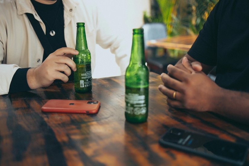 Green beer bottles UV protection