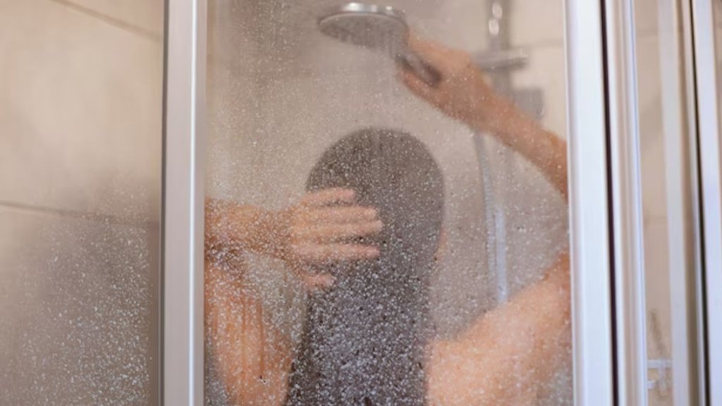 Cold Showers vs Hot Showers । Hot vs cold showers। cold showers