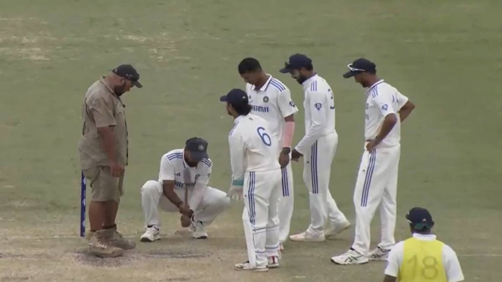 Australia A vs India A, Mukesh Kumar Hammer pitch, Mukesh Kumar Hammer