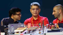 IPL Auction: रॉयल चैलेंजर्स बेंगलुरु की टीम में हैं एक से एक धाकड़ बल्लेबाज, बॉलिंग अटैक में भी है खूब दम; क्या इस बार पूरा होगा सपना?