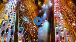 साइकिल से इस चीज़ के लिए देर रात निकल पड़े एक लाख स्टूडेंट, लग गया भीषण जाम… जानकर पकड़ लेंगे माथा, Video Viral