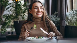 Mindful Eating Benefits । How to Eat meals Properly । what is mindful eating