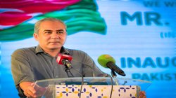 चैंपियंस ट्रॉफी की मेजबानी बचाने के लिए अब पाकिस्तानी सरकार देगी दखल? PCB ने भी की ICC के सहारे BCCI को घेरने की तैयारी