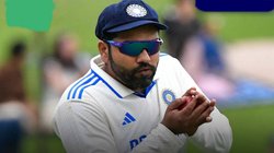 IND vs AUS: टेस्ट सीरीज के लिए ऑस्ट्रेलिया रवाना हुए कप्तान रोहित शर्मा, पत्नी रितिका ने किया ऐसे विदा