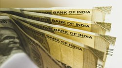 20, 30 और 50 साल बाद आज के 1 करोड़ रुपये की वैल्यू कितनी होगी? जानकर लगेगा तगड़ा झटका
