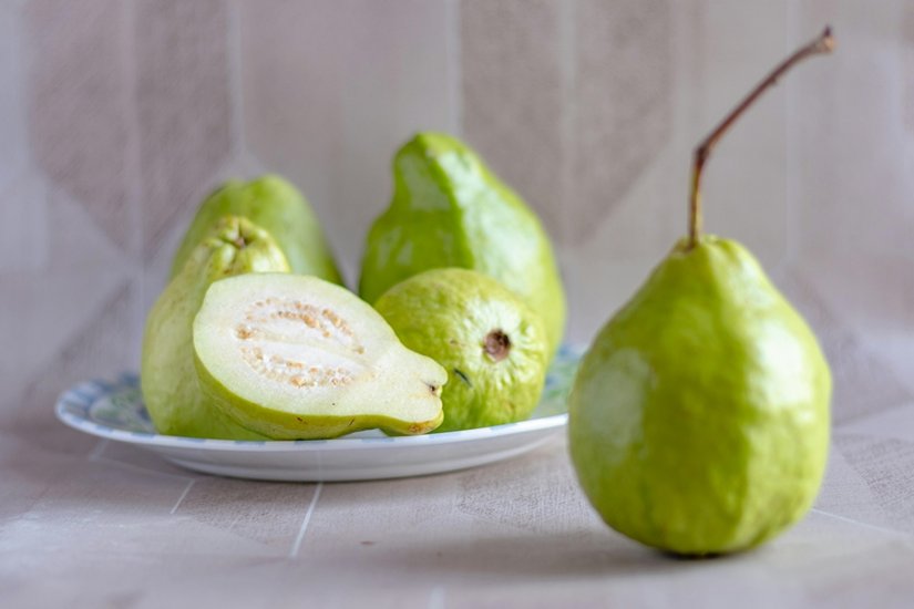 Spicy Guava Salad