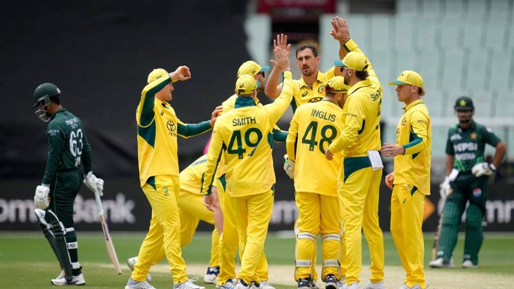 pak vs aus, aus vs pak, PAK vs AUS, AUS vs PAK, Mitchell Starc, Shane Warne, Pakistan cricket team, Australia cricket team, Most ODI wins against Pakistan, Most 3 wicket hauls for Australia in ODIs