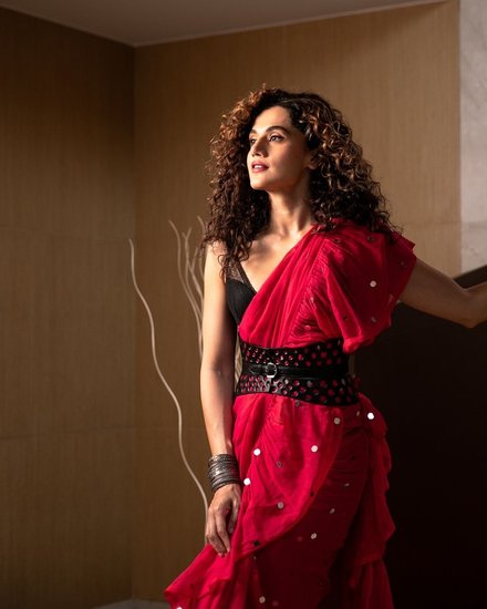 Viral look of Taapsee Pannu