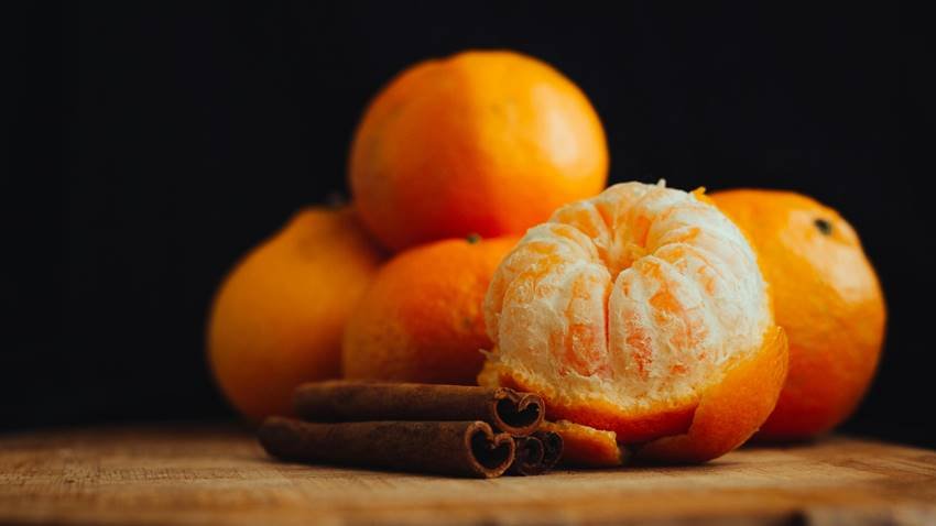 Which fruit should be eaten daily in winter