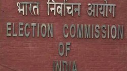 महिलाओं के खिलाफ अभद्र टिप्पणी से चुनाव आयोग नाराज, अधिकारियों से कहा- ऐसे लोगों के खिलाफ करें कठोर कार्रवाई