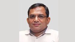 सोशल मीडिया पर ‘हिंदू-मुस्लिम’ के मामले में फंसे IAS अधिकारी, केरल में मच गया हंगामा