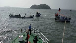 indian navy | fishermen | boat | goa |