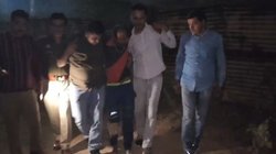 Noida Murder Case: पकड़ा गया आरोपी, सरेंडर की बात सुनते ही करने लगा था फायरिंग, पुलिस ने पैर में दागी गोली