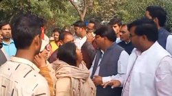 करहल में दलित युवती की हत्या, बोरे में मिली नग्न लाश, परिजन बोले – बीजेपी को वोट देना चाहती थी बेटी, इसलिए…