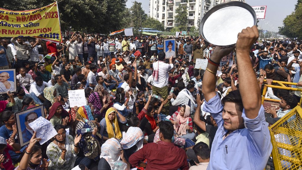 prayagraj student protest, UPPSC Exam