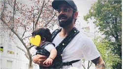 पहली बार सामने आई अकाय कोहली की तस्वीर, विराट कोहली के बर्थडे पर अनुष्का शर्मा ने शेयर की फोटो