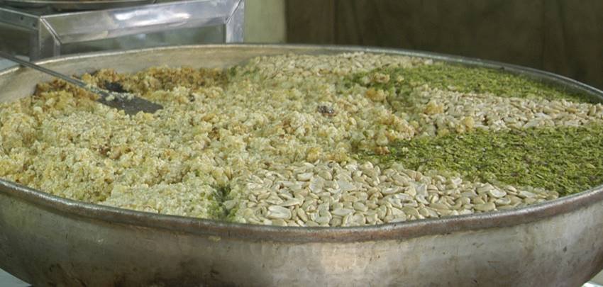 How many types of halwa are made in winter?