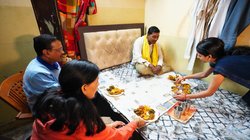 कौन है ऑटो रिक्शा ड्राइवर जिसके बुलावे पर लंच करने पहुंच गए अरविंद केजरीवाल? खुद बताया खाने में क्या-क्या था शामिल