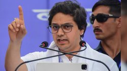 Akash Anand Attacks Congress: राहुल और प्रियंका गांधी ने हमारी नीली क्रांति को फैशन शो बना दिया, कांग्रेस पर बुरी तरह भड़के मायावती के भतीजे आकाश आनंद