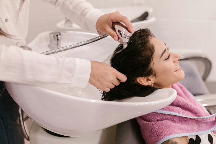 Avoid hot water for hair