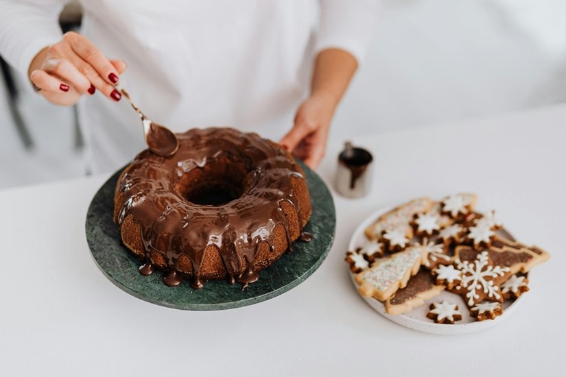 Christmas cake preparation