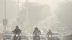 Grap 4 Restrictions: दिल्ली-NCR में फिर लागू हो गया ग्रैप 4, हवा हुई जहरीली, जान लीजिए सारी पाबंदियां