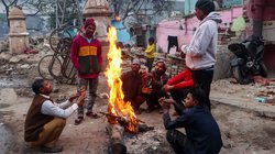 Delhi Weather Update: दिल्ली NCR वासियों को परेशान कर सकता है कोहरा, IMD ने अगले तीन दिनों के लिए जताया ये अनुमान