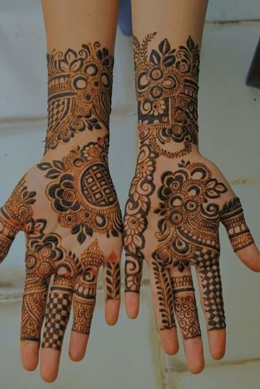 Elegant Mehndi Design