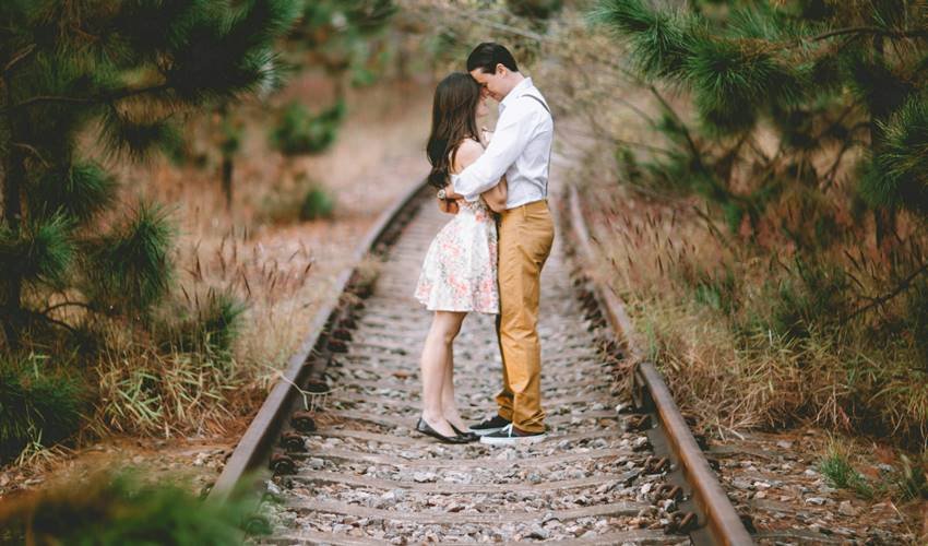 Fahmi Badayuni Shayari of Couples