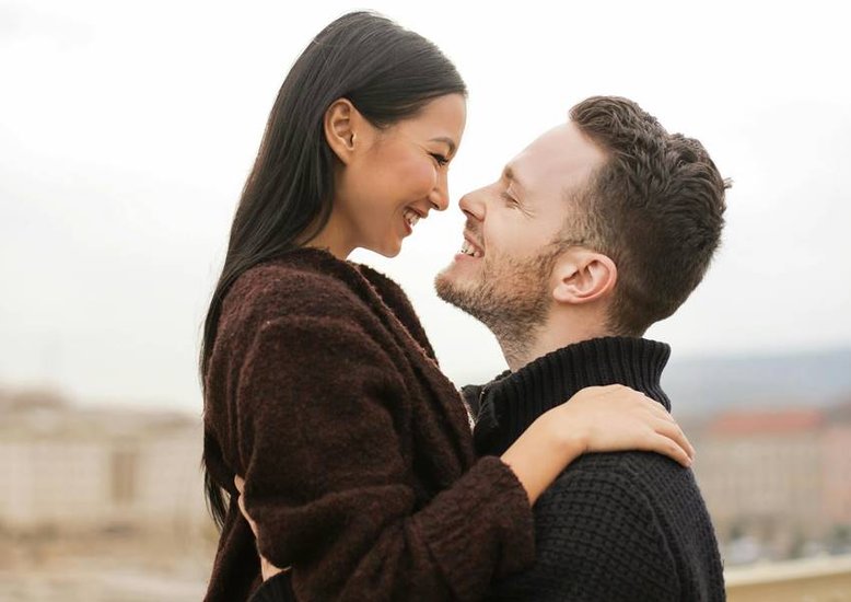 Fahmi Badayuni Shayari for Partner