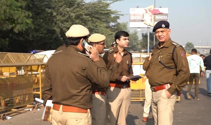 noida police
