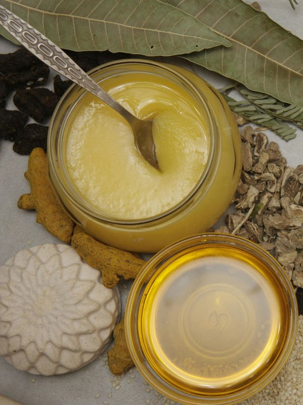 Ghee to cleanse skin pores