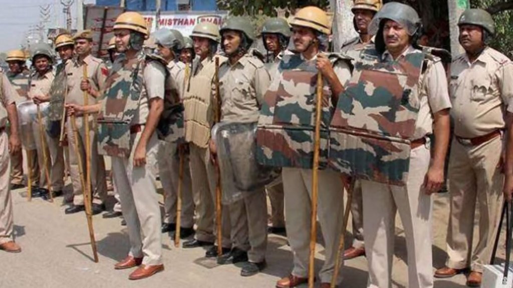 Haryana policemen mobile phone ban, Haryana police mobile usage rules, Haryana police duty mobile restriction,