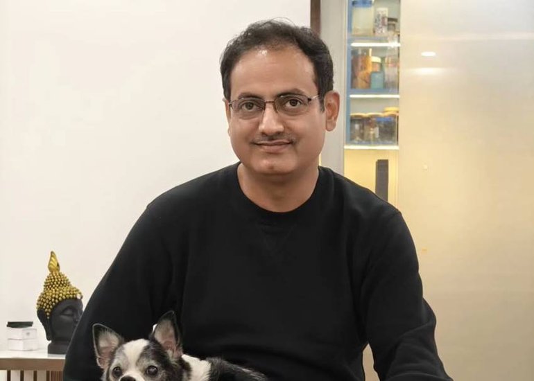 how Vikas Divyakirti Earned Money in College