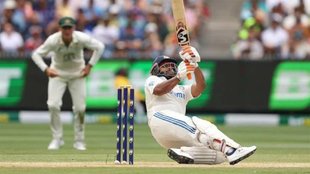 IND vs AUS 4th Test, Sunil Gavaskar reaction on Rishabh Pant, Rishabh Pant bizarre dismissal