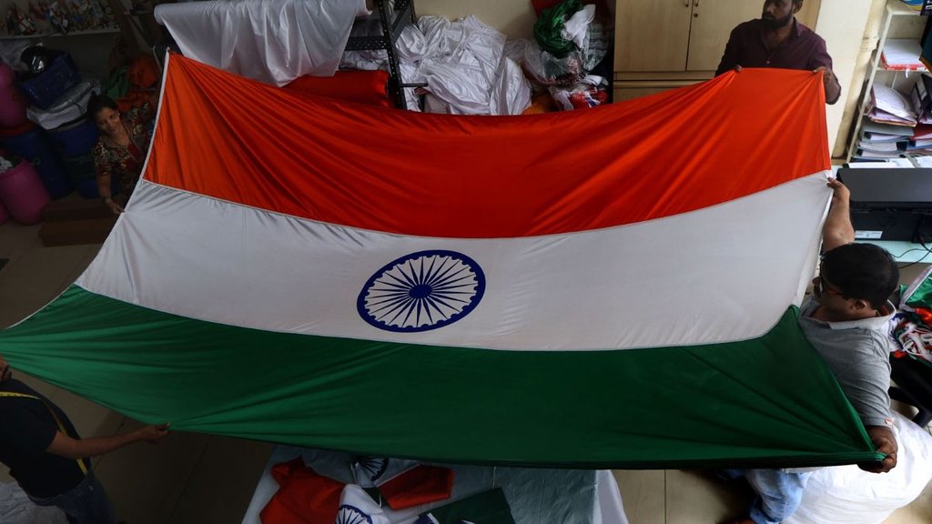 Indian Migrants, Indians in UAE, Indians in America