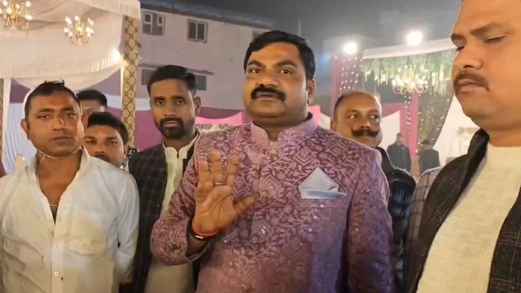 lucknow, wedding reception, crashing wedding