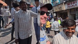 इंडियन स्ट्रीट वेंडर ने अपनी ईमानदारी और फ्लूएंट इंग्लिश से जीता विदेशी पर्यटक का दिल, Video पर यूजर्स का आया ऐसा रिएक्शन