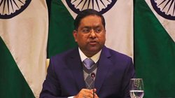हिंदुओं पर जारी हिंसा के बीच भारत का बड़ा कदम, विदेश सचिव जाएंगे बांग्लादेश; कई मुद्दों पर चर्चा की संभावना