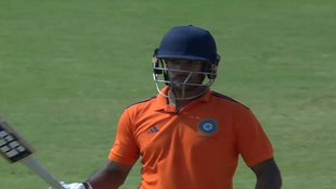 VHT, VHT 2024-25, Hyderabad vs Karnataka, Karnataka cricket team, Hyderabad cricket team, Mayank Agarwal, Mayank Agarwal century, Tilak Verma, Aelgani Varun Goud