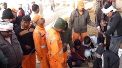 राजस्थान के दौसा में 43 घंटे से बोरवेल में फंसा हुआ 5 साल का बच्चा, अब तक पानी भी नहीं पहुंचाया जा सका, जानिए मामला