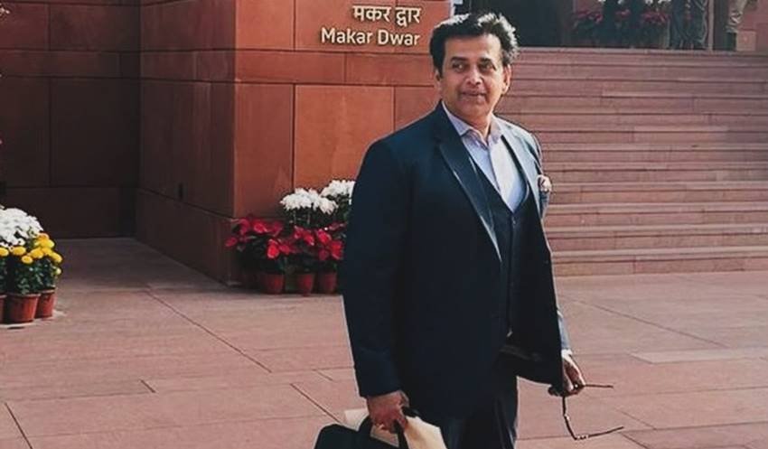 Ravi Kishan Milk Bathing Story